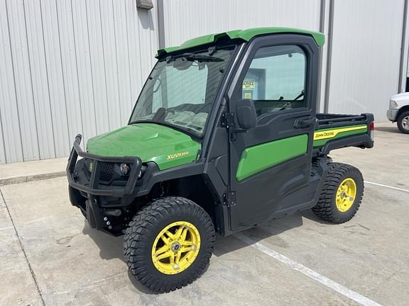 Image of John Deere XUV 835R equipment image 3