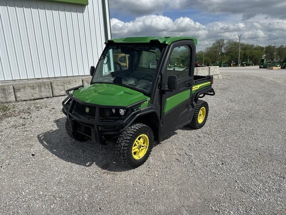 2023 John Deere XUV 835R Equipment Image0