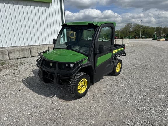Image of John Deere XUV 835R Primary image