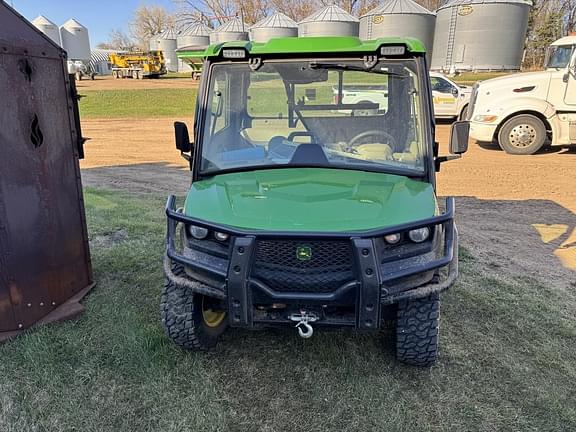 Image of John Deere XUV 835R equipment image 1