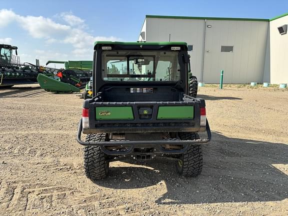 Image of John Deere XUV 835R equipment image 3