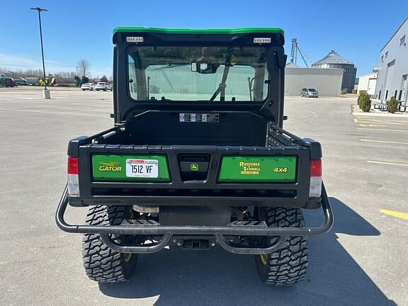 Image of John Deere XUV 835R equipment image 4