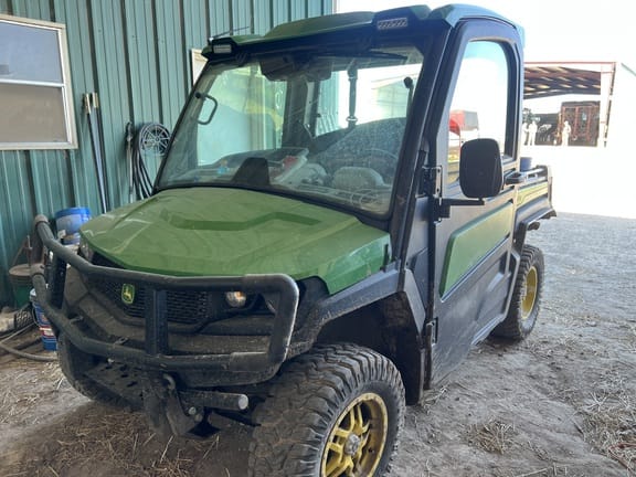 2023 John Deere XUV 835R Equipment Image0