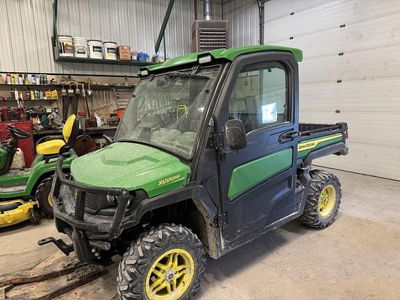 Image of John Deere XUV 835R Primary image