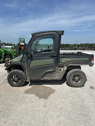 Image of John Deere XUV 835R Primary image