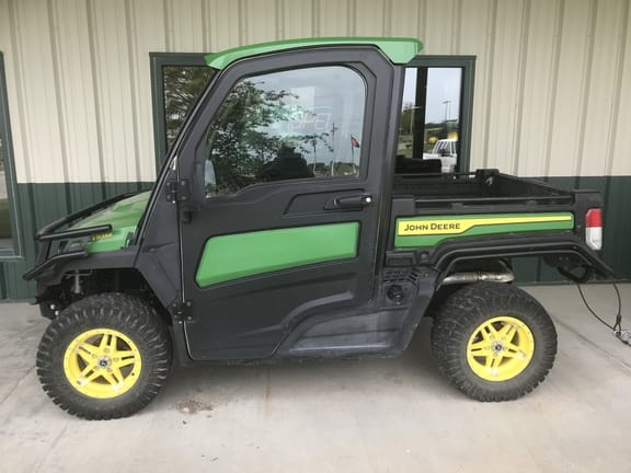 2023 John Deere XUV 835R Equipment Image0