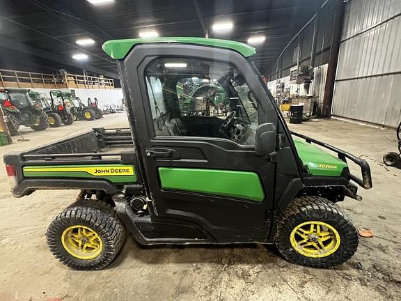 Image of John Deere XUV 835R equipment image 4