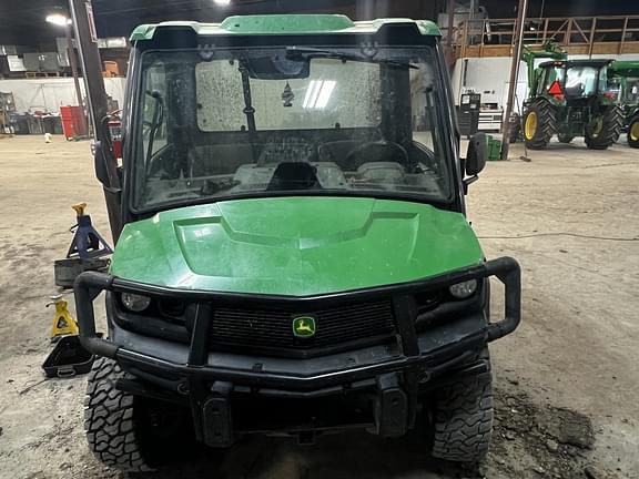 Image of John Deere XUV 835R equipment image 3