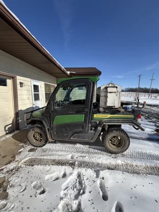 Image of John Deere XUV 835R Primary image