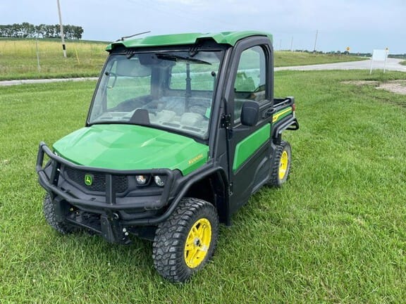 2023 John Deere XUV 835R Equipment Image0