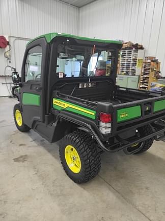 Image of John Deere XUV 835R Image 1