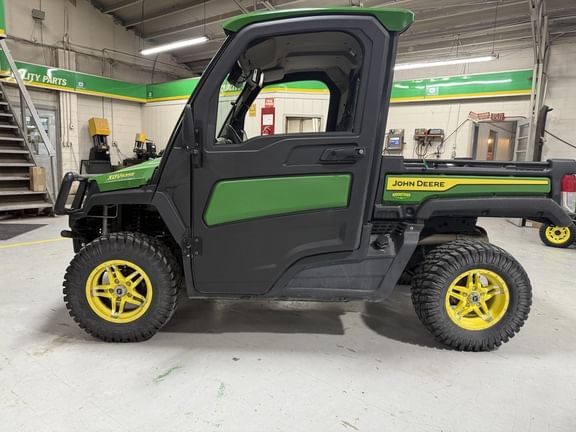 2023 John Deere XUV 835R Equipment Image0