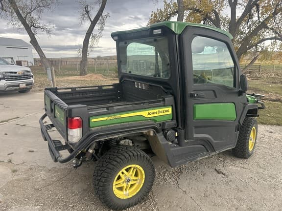 Image of John Deere XUV 835R equipment image 4