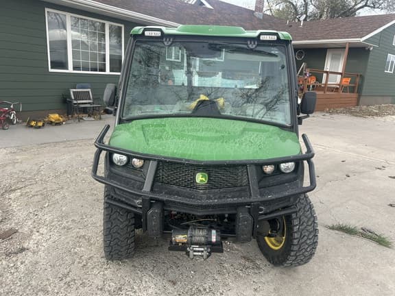 Image of John Deere XUV 835R equipment image 1