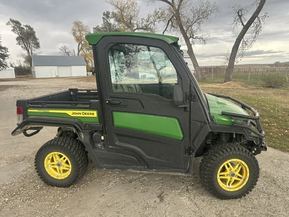 Image of John Deere XUV 835R equipment image 3