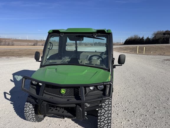 Image of John Deere XUV 835R equipment image 2