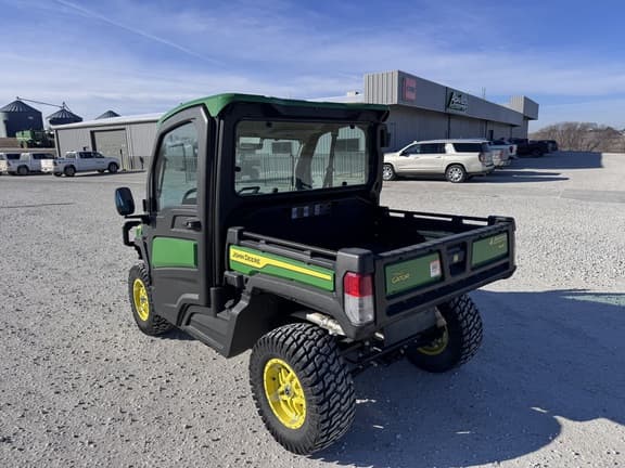 Image of John Deere XUV 835R equipment image 3