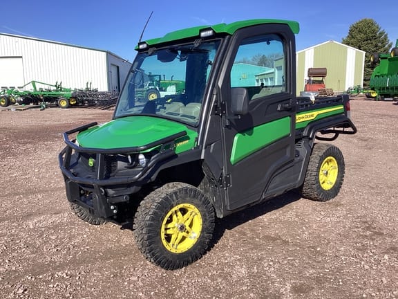Main image John Deere XUV 835R