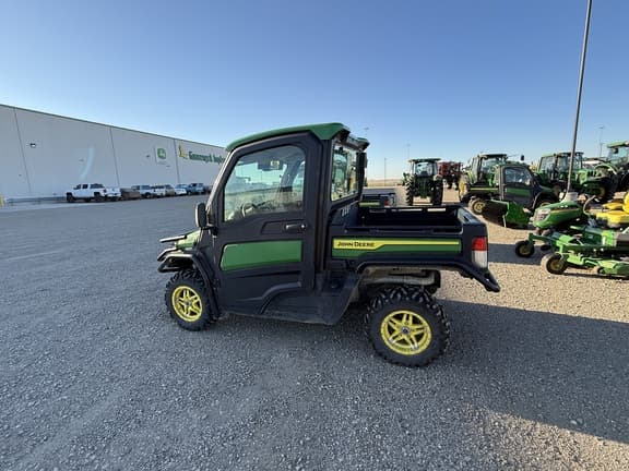 Image of John Deere XUV 835R equipment image 1