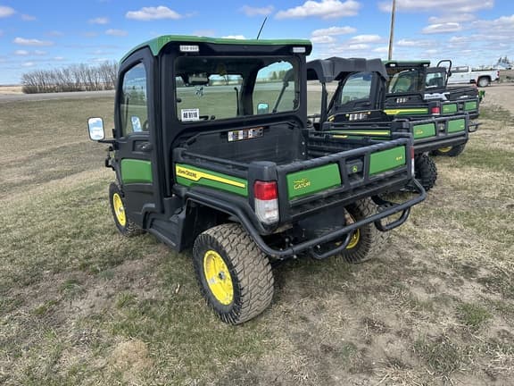 Image of John Deere XUV 835R equipment image 4