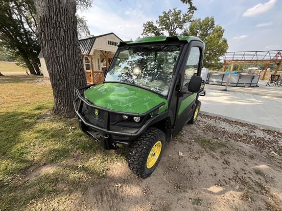 Image of John Deere XUV 835R equipment image 2