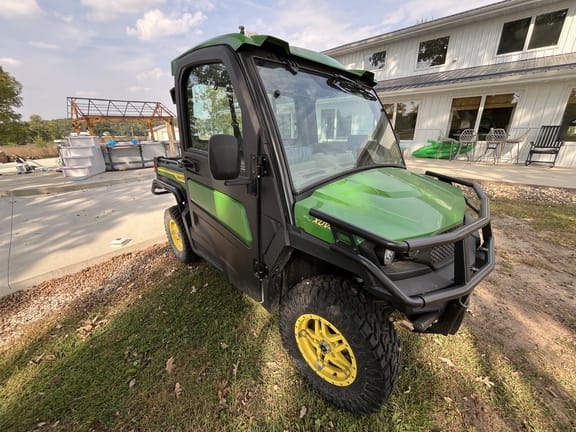 2023 John Deere XUV 835R Equipment Image0