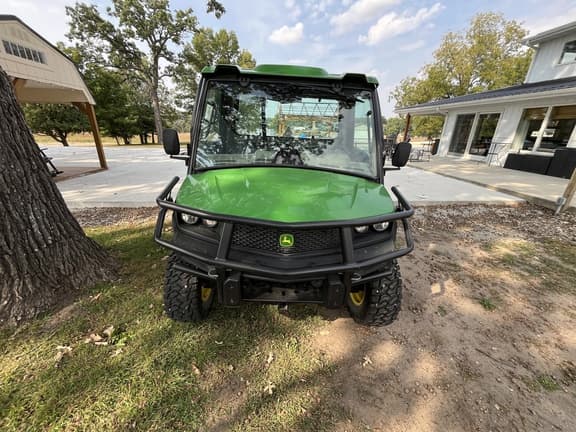 Image of John Deere XUV 835R equipment image 1