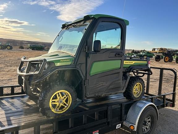 Image of John Deere XUV 835R Primary image