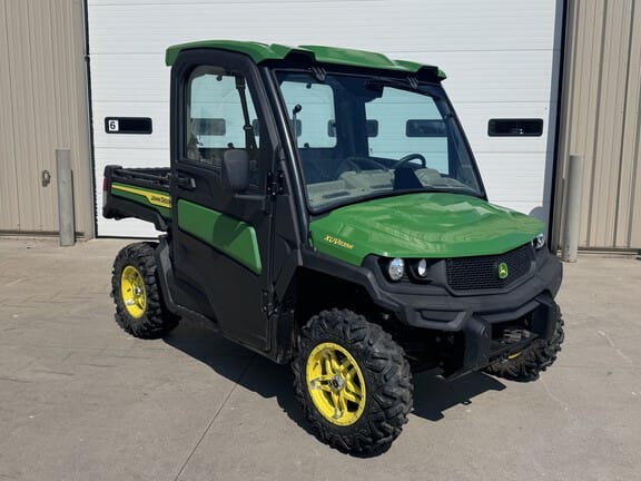 2023 John Deere XUV 835R Equipment Image0