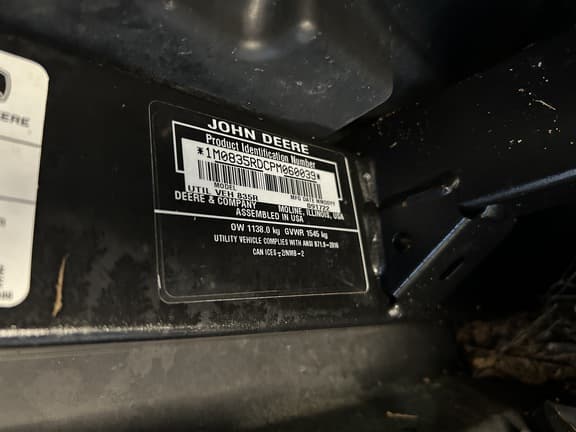 Image of John Deere XUV 835R equipment image 1