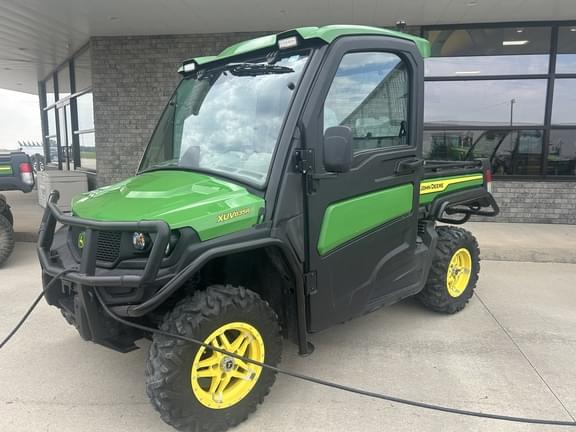 Image of John Deere XUV 835R Primary image
