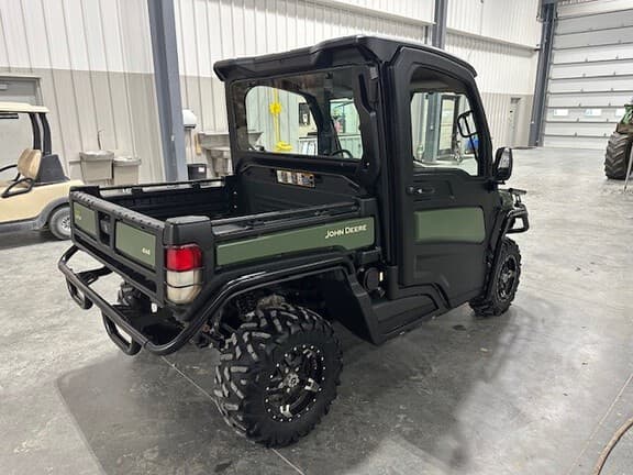 Image of John Deere XUV 835R equipment image 3