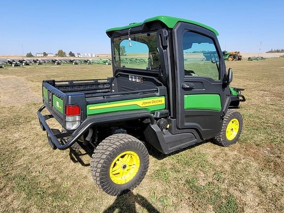 Image of John Deere XUV 835R equipment image 4