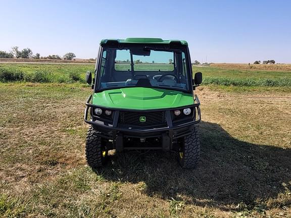 Image of John Deere XUV 835R equipment image 1