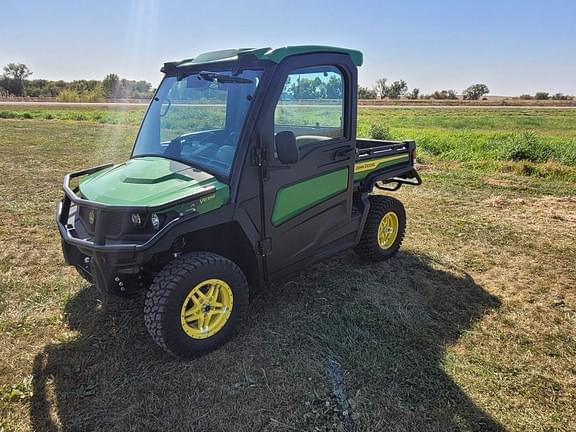 Image of John Deere XUV 835R Primary image