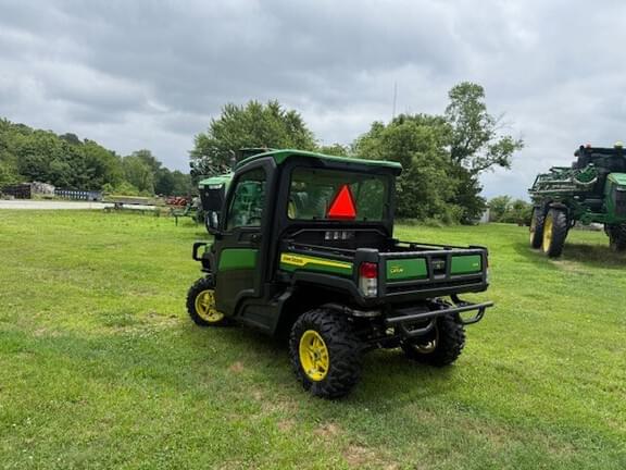 Image of John Deere XUV 835R equipment image 2