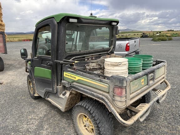 Image of John Deere XUV 835R equipment image 4