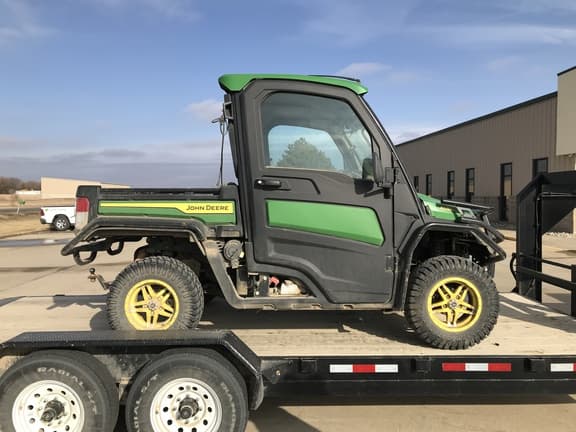 Image of John Deere XUV 835R equipment image 2