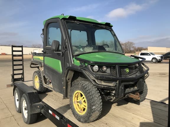 Image of John Deere XUV 835R equipment image 1
