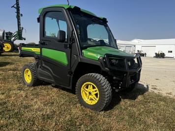 Main image John Deere XUV 835R