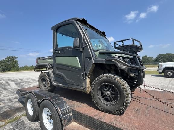 Image of John Deere XUV 835R equipment image 4