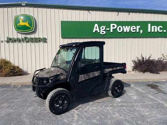 2023 John Deere XUV 835R Equipment Image0