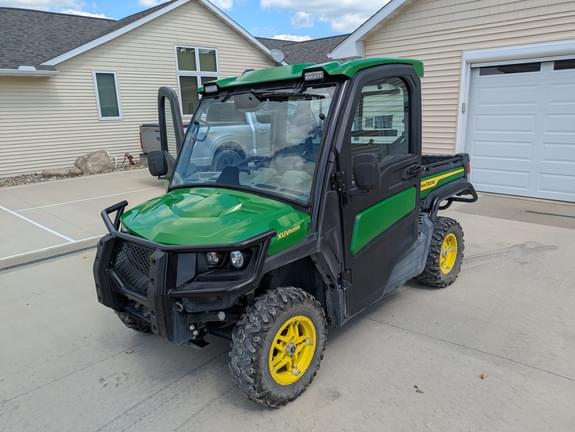 Image of John Deere XUV 835R Primary image