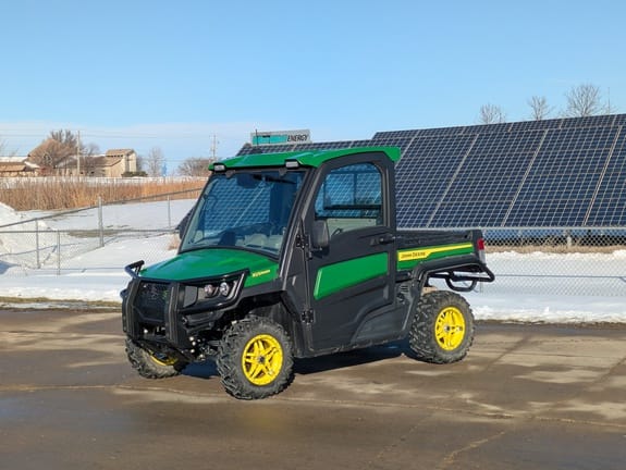 2023 John Deere XUV 835R Equipment Image0