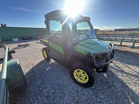 Image of John Deere XUV 835R equipment image 3