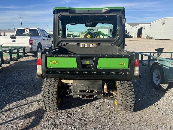 Image of John Deere XUV 835R equipment image 2