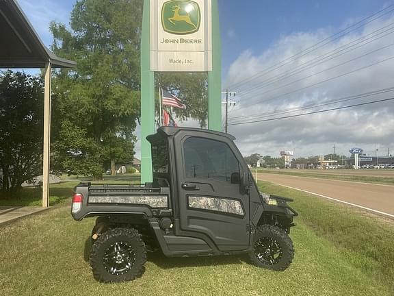 Image of John Deere XUV 835R Primary image