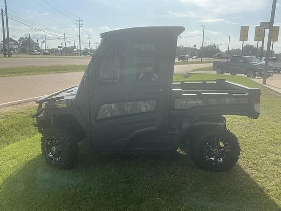 Image of John Deere XUV 835R equipment image 2