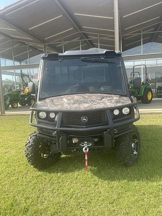 Image of John Deere XUV 835R equipment image 3