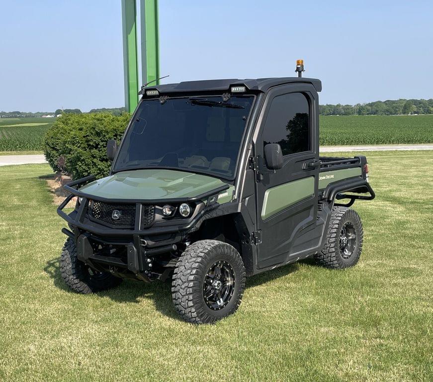 Image of John Deere XUV 835R Primary image